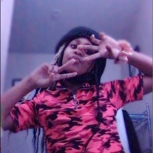 Meet your Posher, April